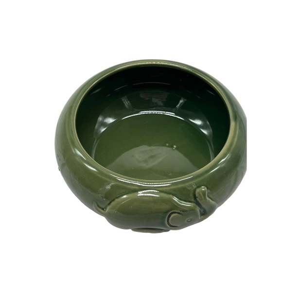 Avocado Green Planter with an Elephant & Baby Embossed on the Side - Picture 2 of 3